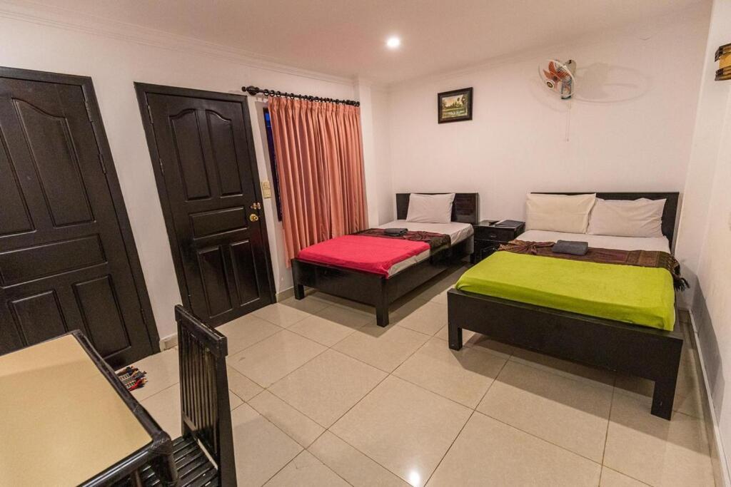 Central Backpacker Siem Reap Exterior photo